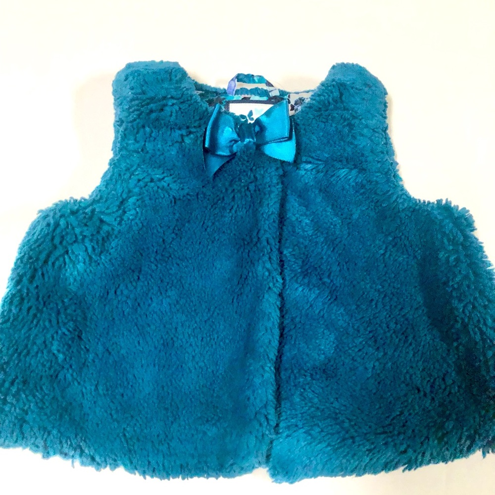 A furry Gymboree 2T greenish blue vest